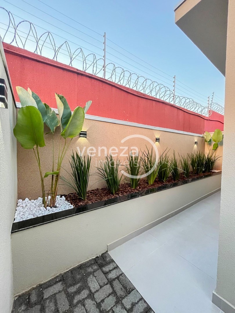 Casa Residencial para venda no bairro Heimtal de Londrina - Foto 11