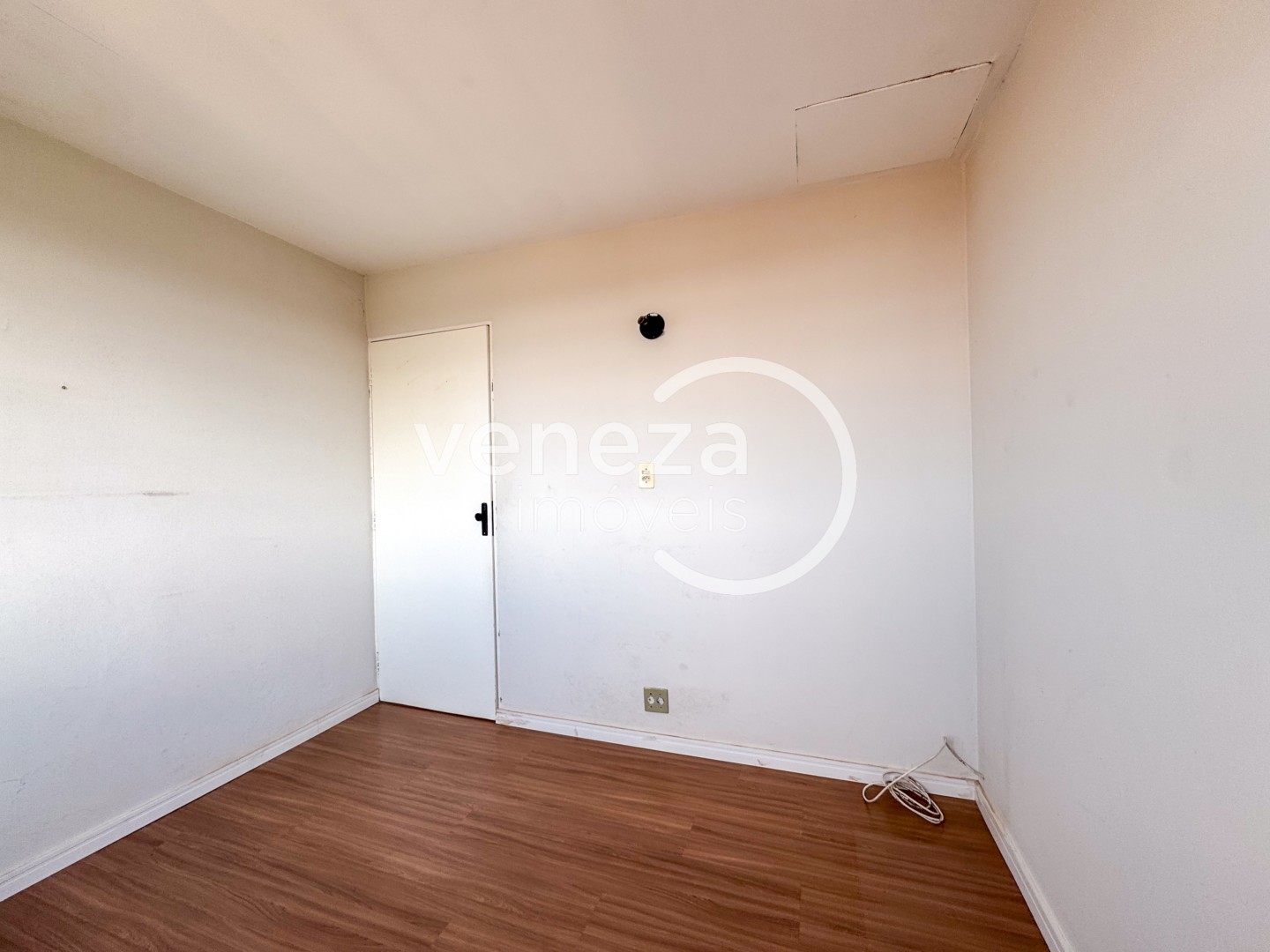 Casa Residencial para venda no bairro Jardim Tokio de Londrina - Foto 11
