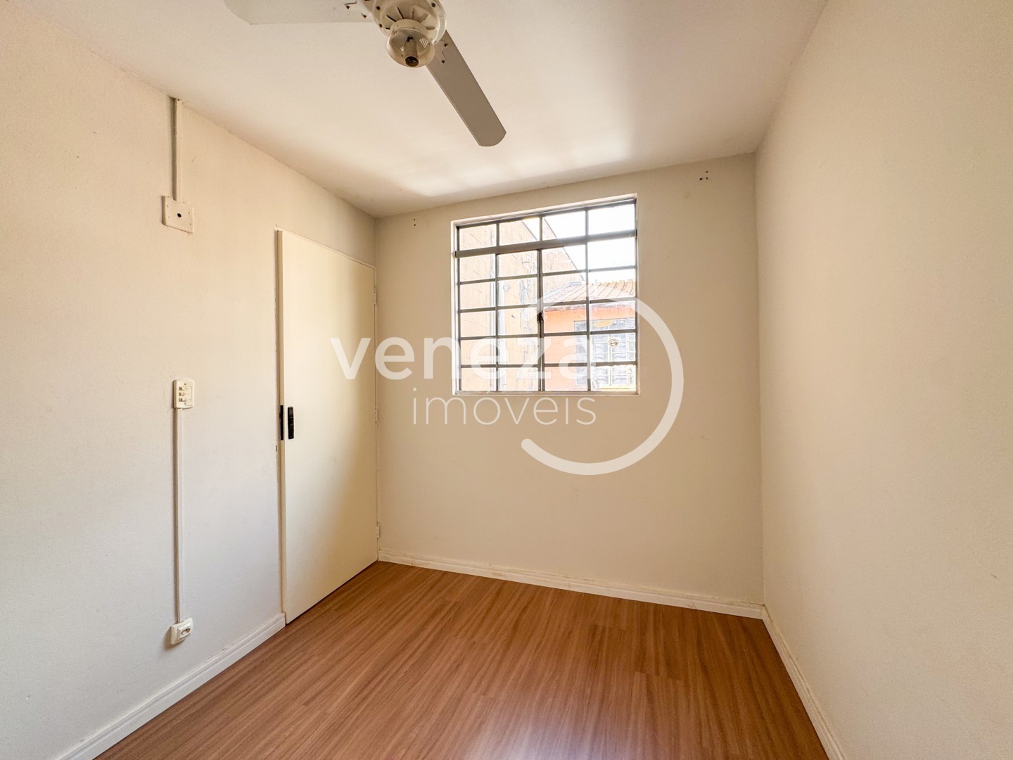 Casa Residencial para venda no bairro Jardim Tokio de Londrina - Foto 14