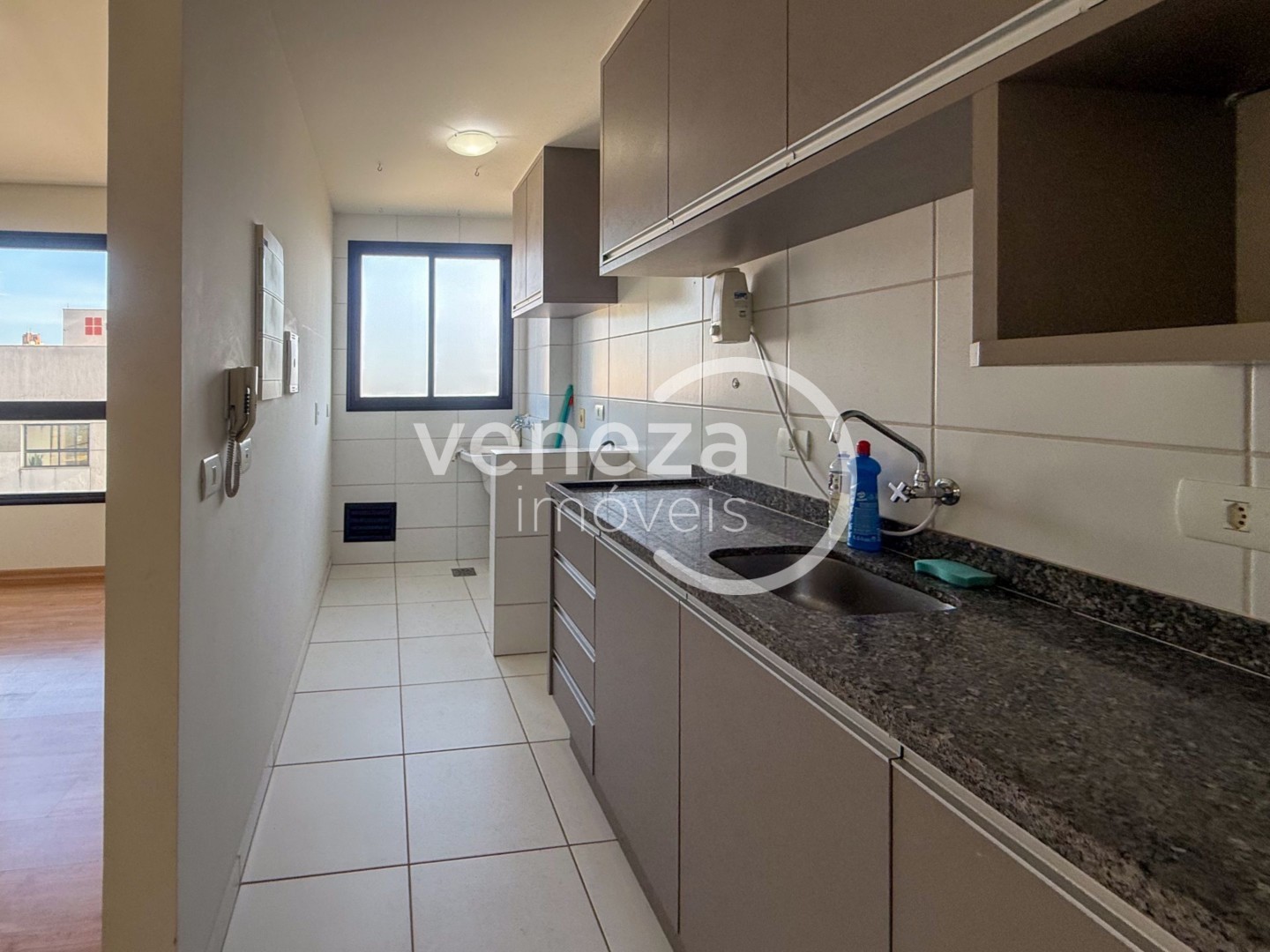 Apartamento para venda no bairro Vila Brasil de Londrina - Foto 13