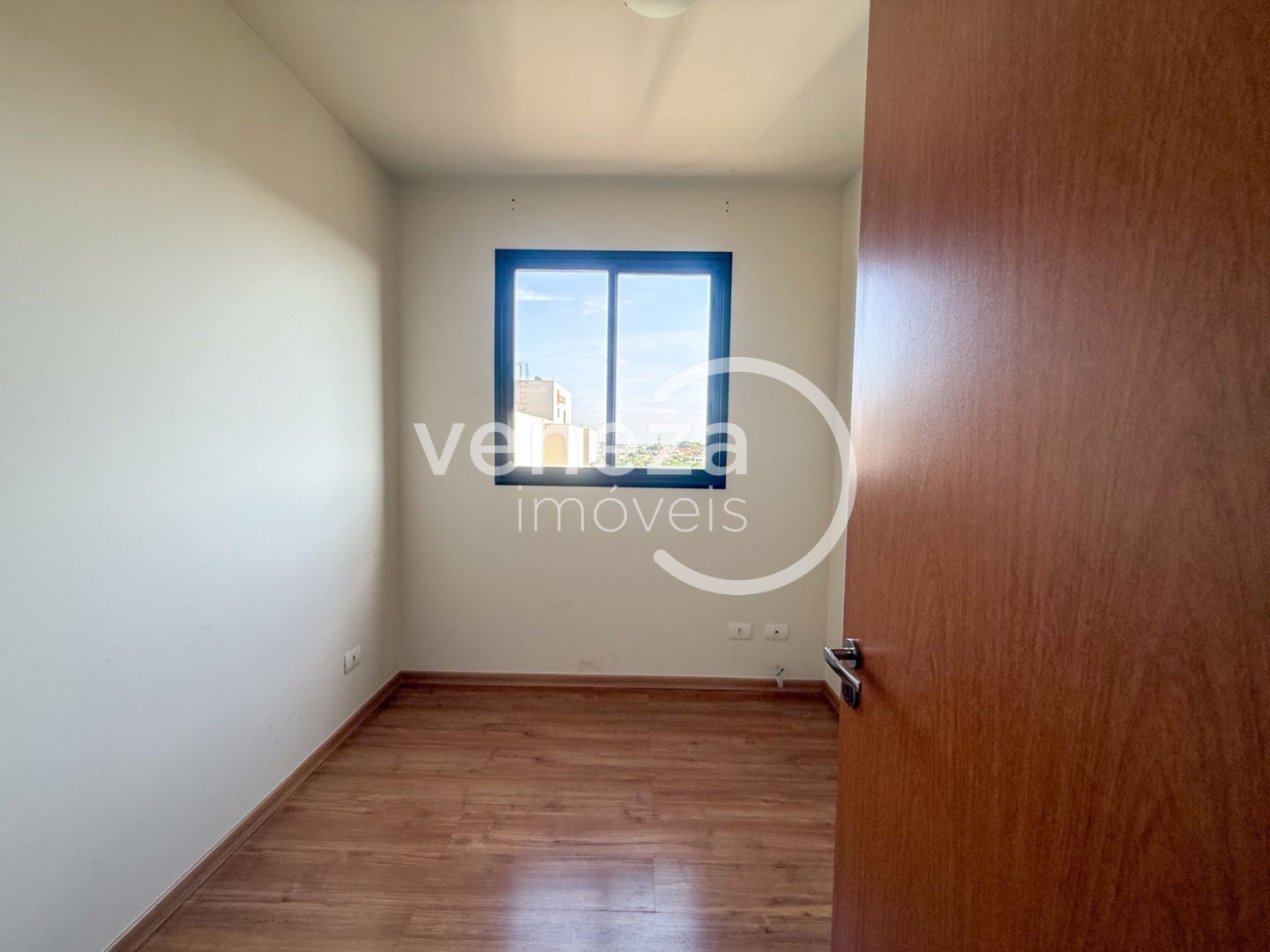 Apartamento para venda no bairro Vila Brasil de Londrina - Foto 9