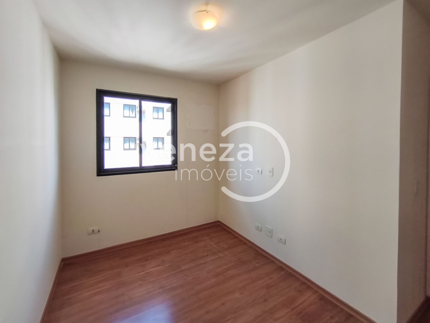 Apartamento para venda no bairro Vila Brasil de Londrina - Foto 7
