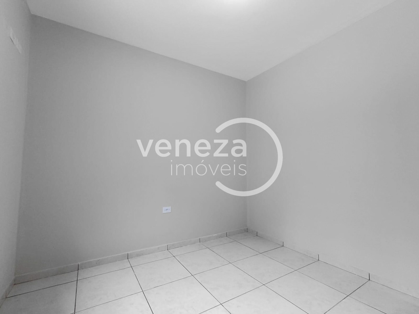 Casa Residencial para venda no bairro Columbia de Londrina - Foto 9