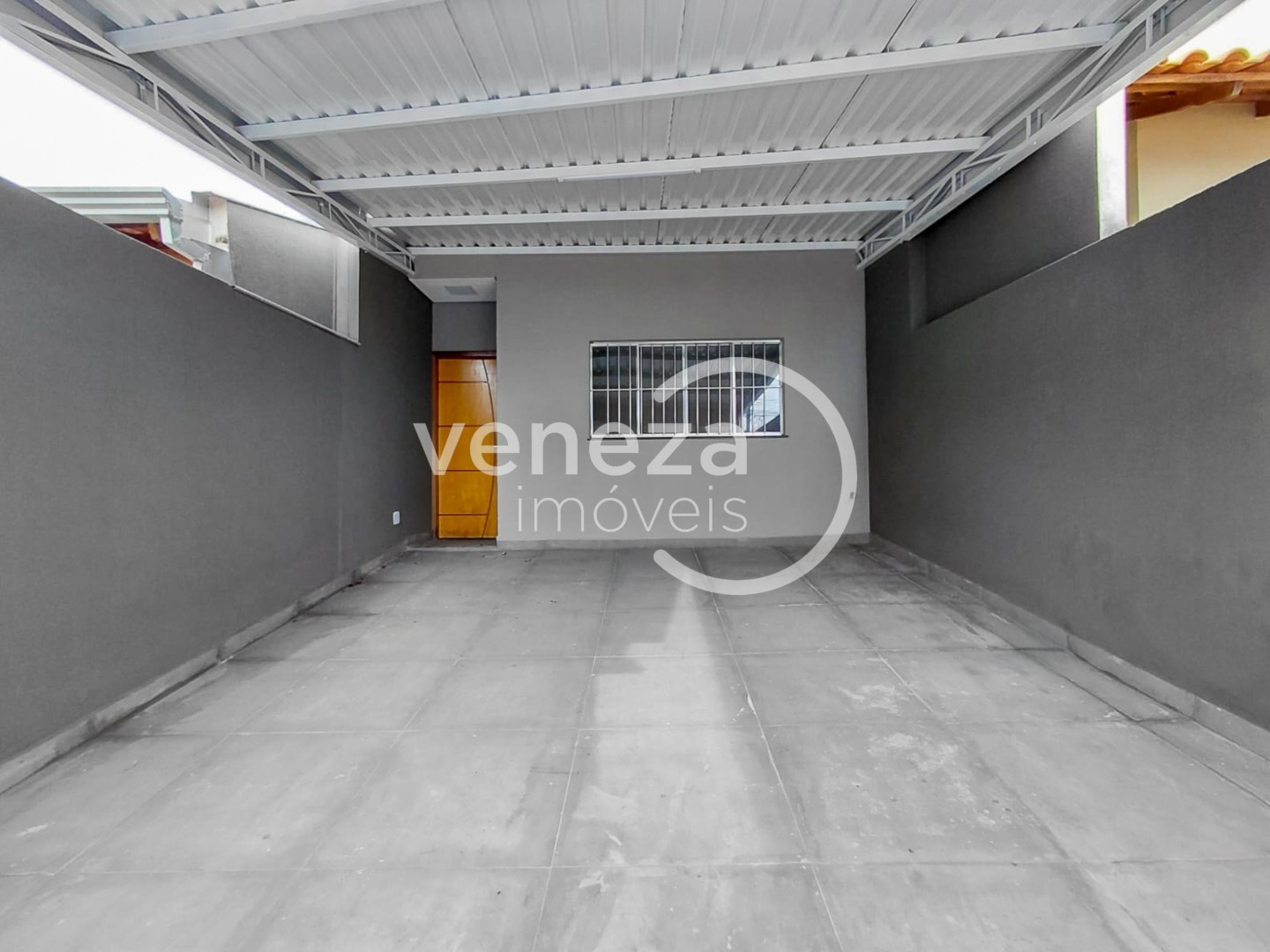 Casa Residencial para venda no Columbia em Londrina com 67,4m² por R$ 270.000