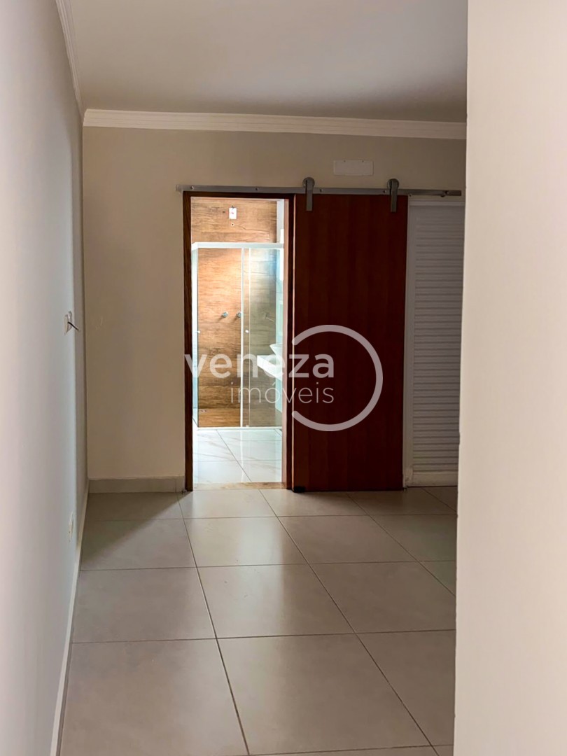 Casa Residencial para venda no bairro Jardim Prefeito Milton Me de Londrina - Foto 10
