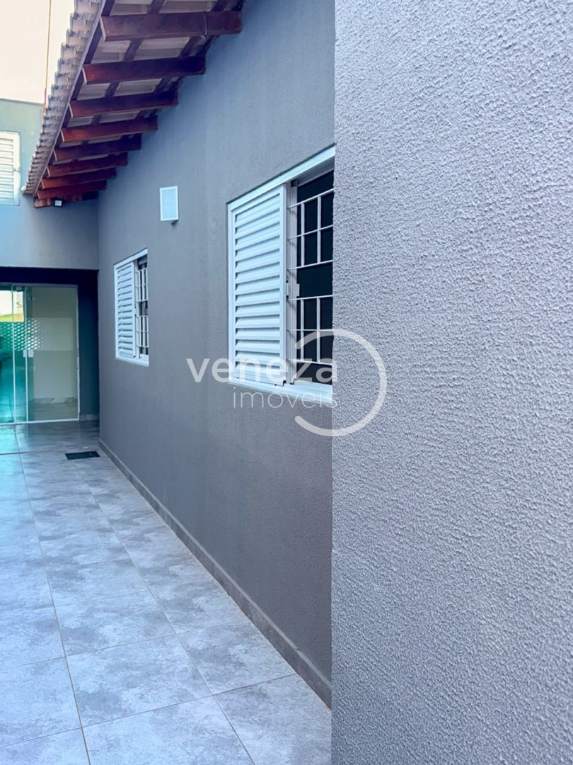Casa Residencial para venda no bairro Jardim Prefeito Milton Me de Londrina - Foto 5