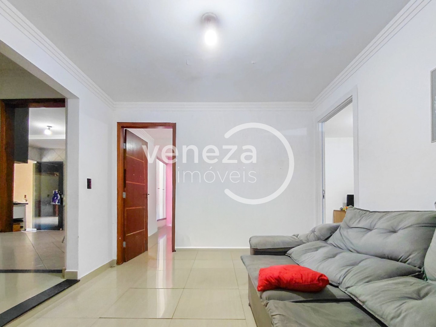Casa Residencial para venda no bairro Armindo Guazzi de Londrina - Foto 4
