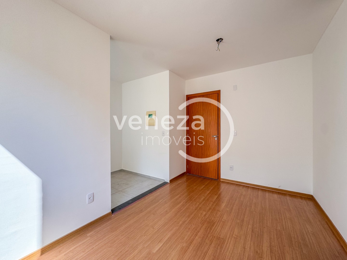 Apartamento para venda no Jardim Lago Norte em Londrina com 44,3m² por R$ 215.000