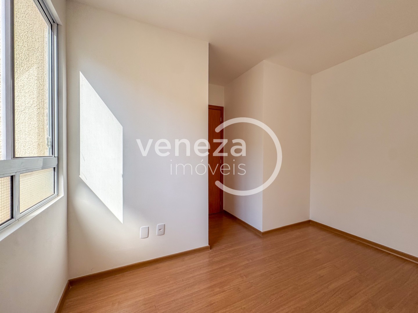Apartamento para venda no bairro Jardim Lago Norte de Londrina - Foto 8