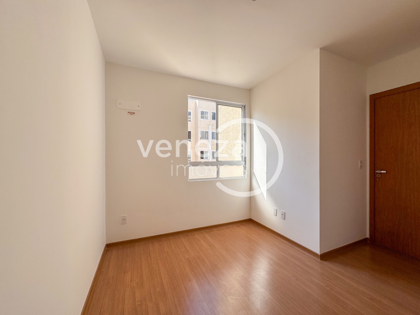 Apartamento para venda no bairro Jardim Lago Norte de Londrina - Foto 6