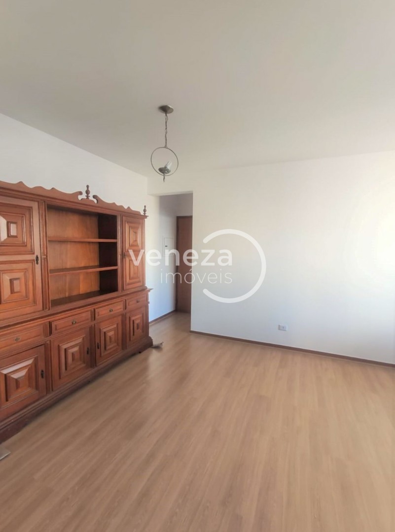 Apartamento para venda no Centro em Londrina com 96,28m² por R$ 280.000  - Foto 3