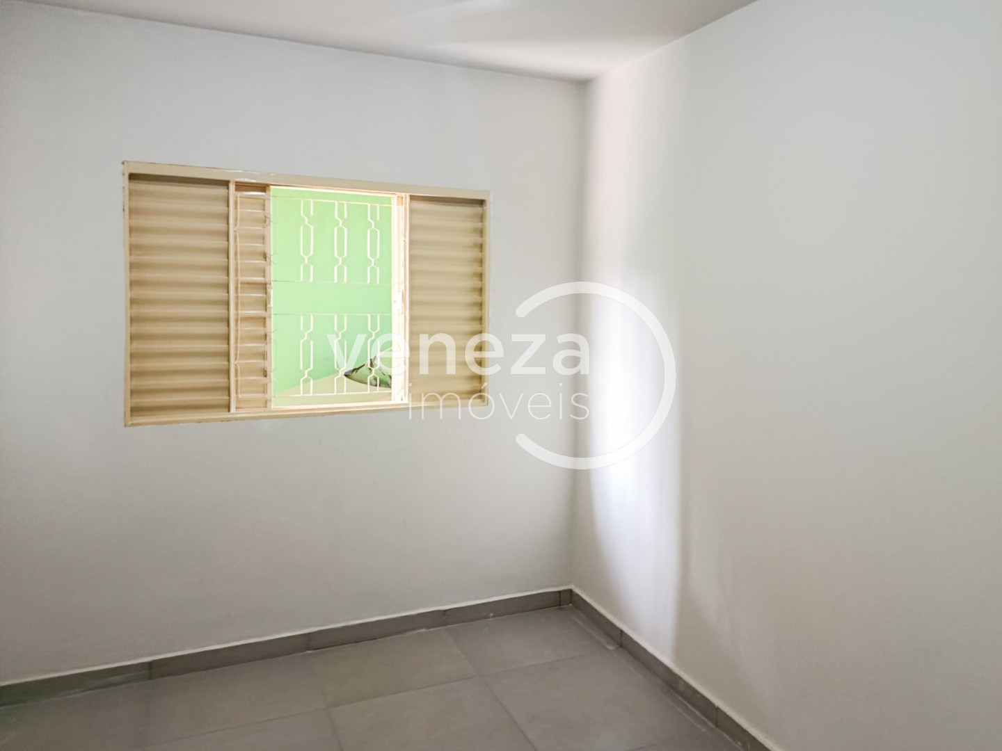 Casa Residencial para venda no bairro Residencial Abussafe de Londrina - Foto 20