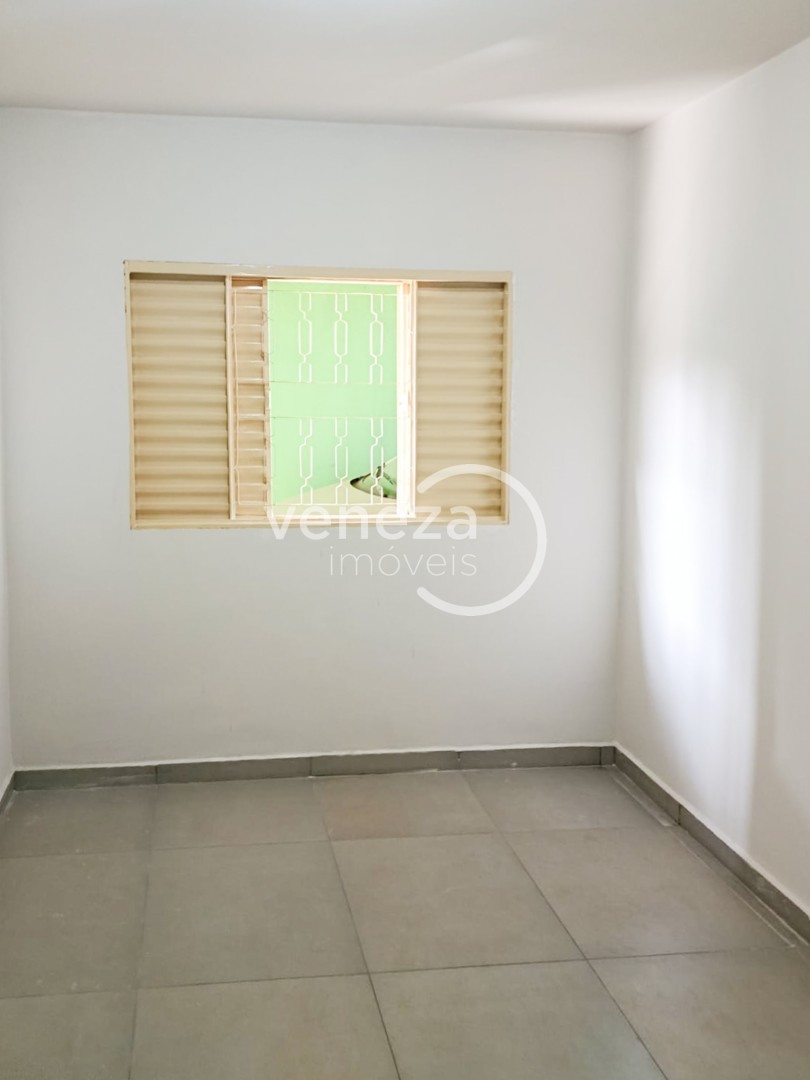 Casa Residencial para venda no bairro Residencial Abussafe de Londrina - Foto 19