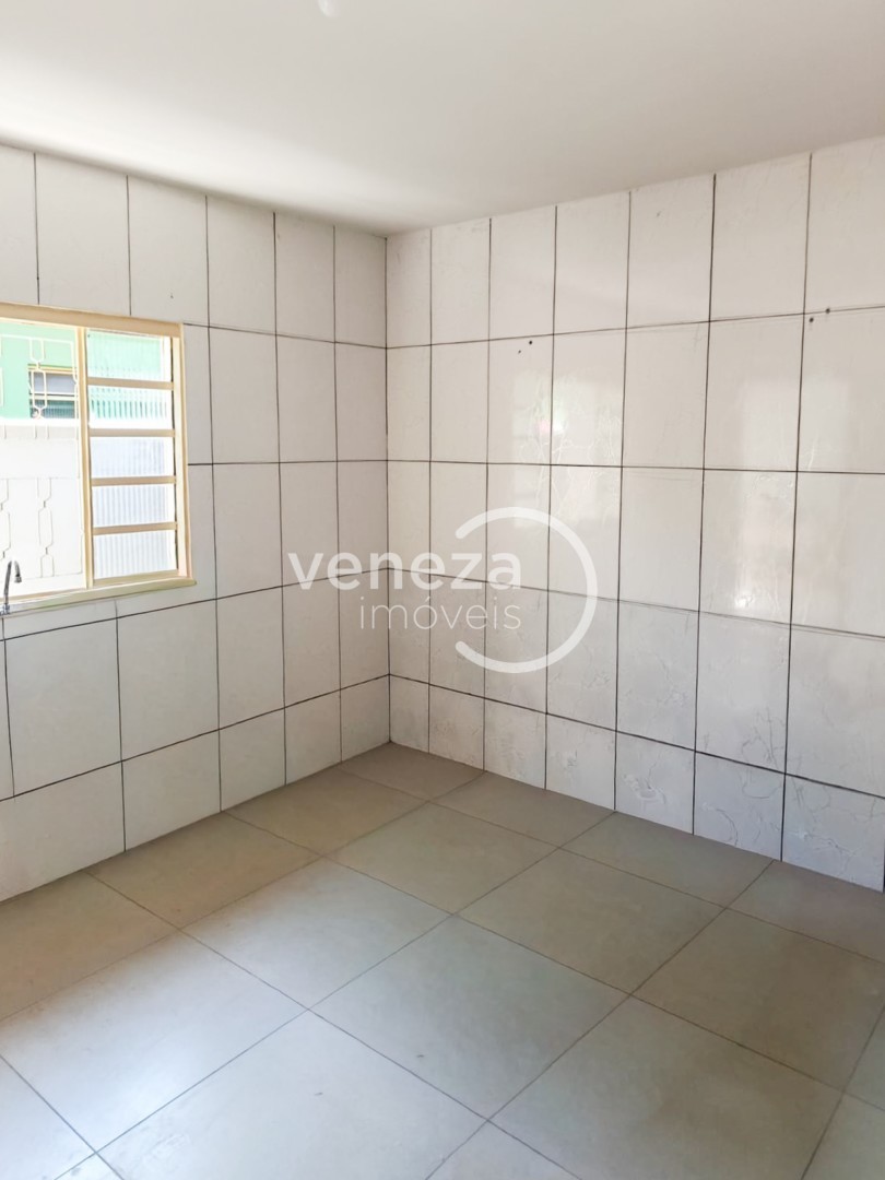 Casa Residencial para venda no bairro Residencial Abussafe de Londrina - Foto 5