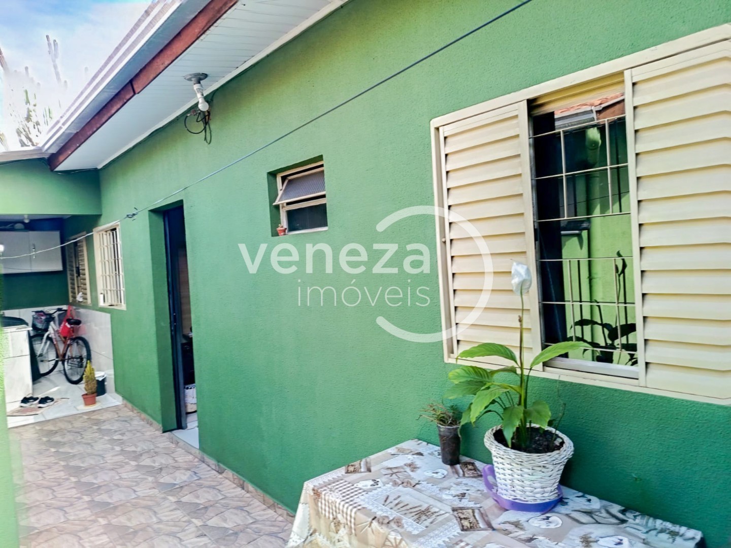 Casa Residencial para venda no bairro Residencial Abussafe de Londrina - Foto 16