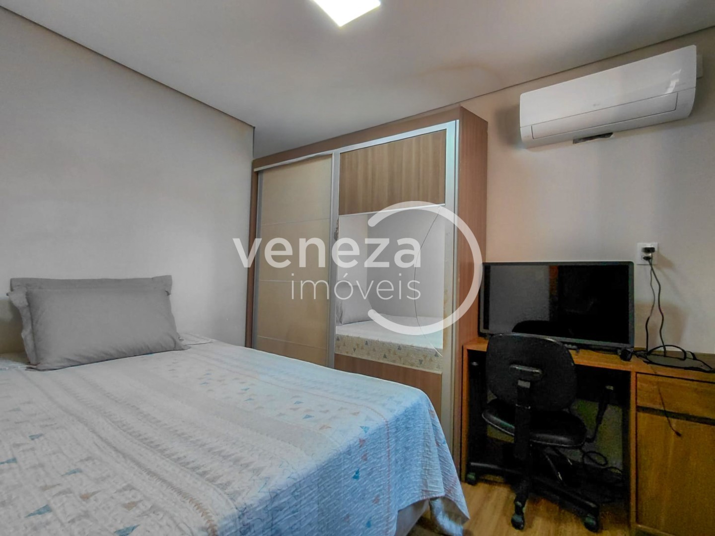 Casa Residencial para venda no bairro Jardim Tokio de Londrina - Foto 9