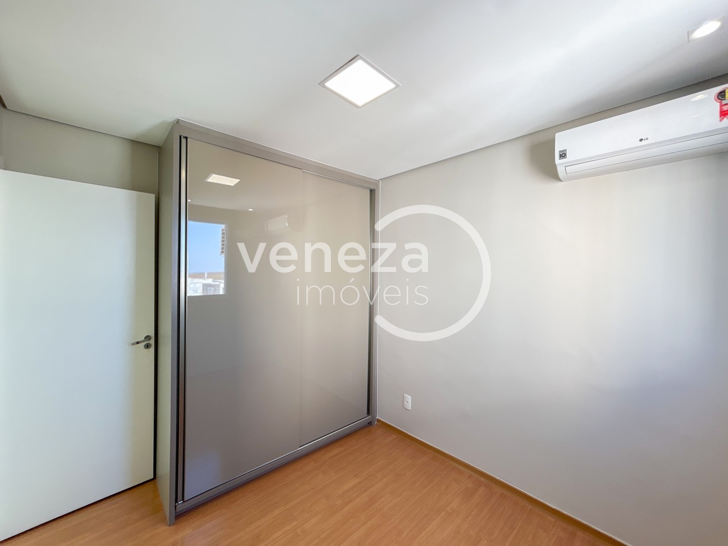 Apartamento para locação no bairro Acquaville de Londrina - Foto 8