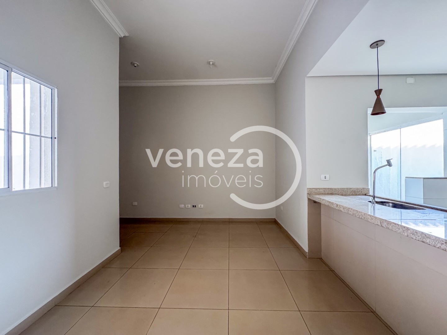 Casa Residencial para locacao no Columbia em Londrina com 88m² por R$ 2.000