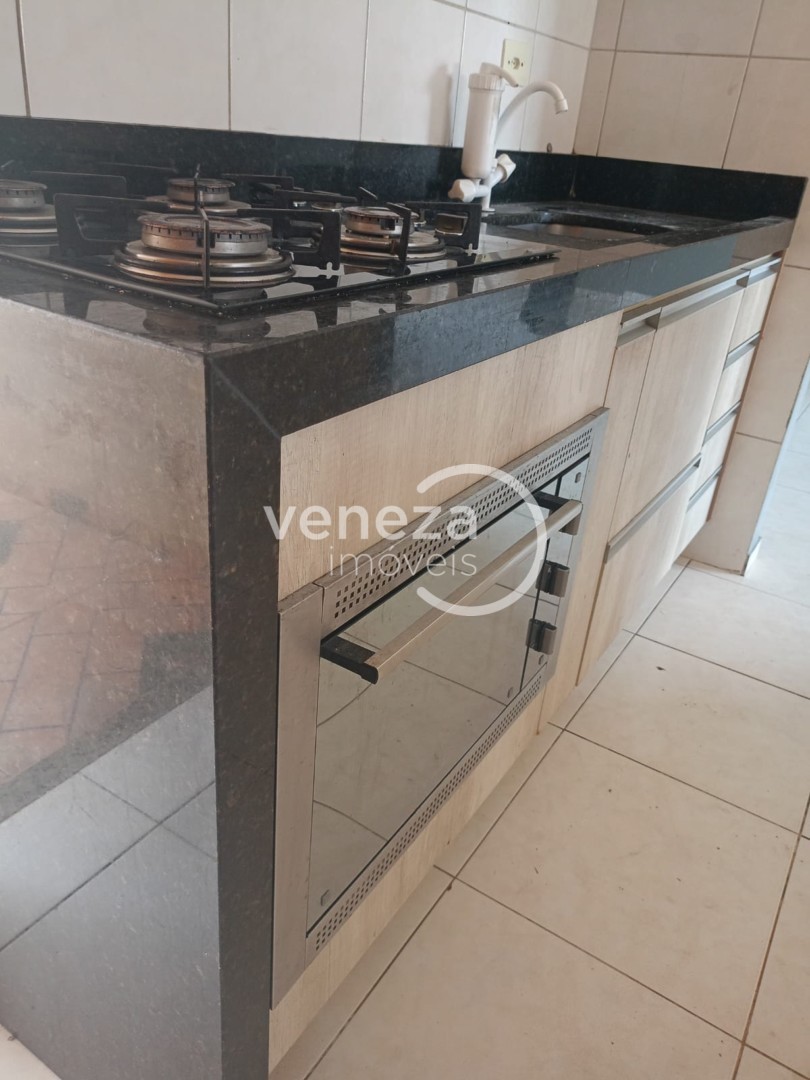 Casa Residencial para venda no bairro Residencial Abussafe de Londrina - Foto 8