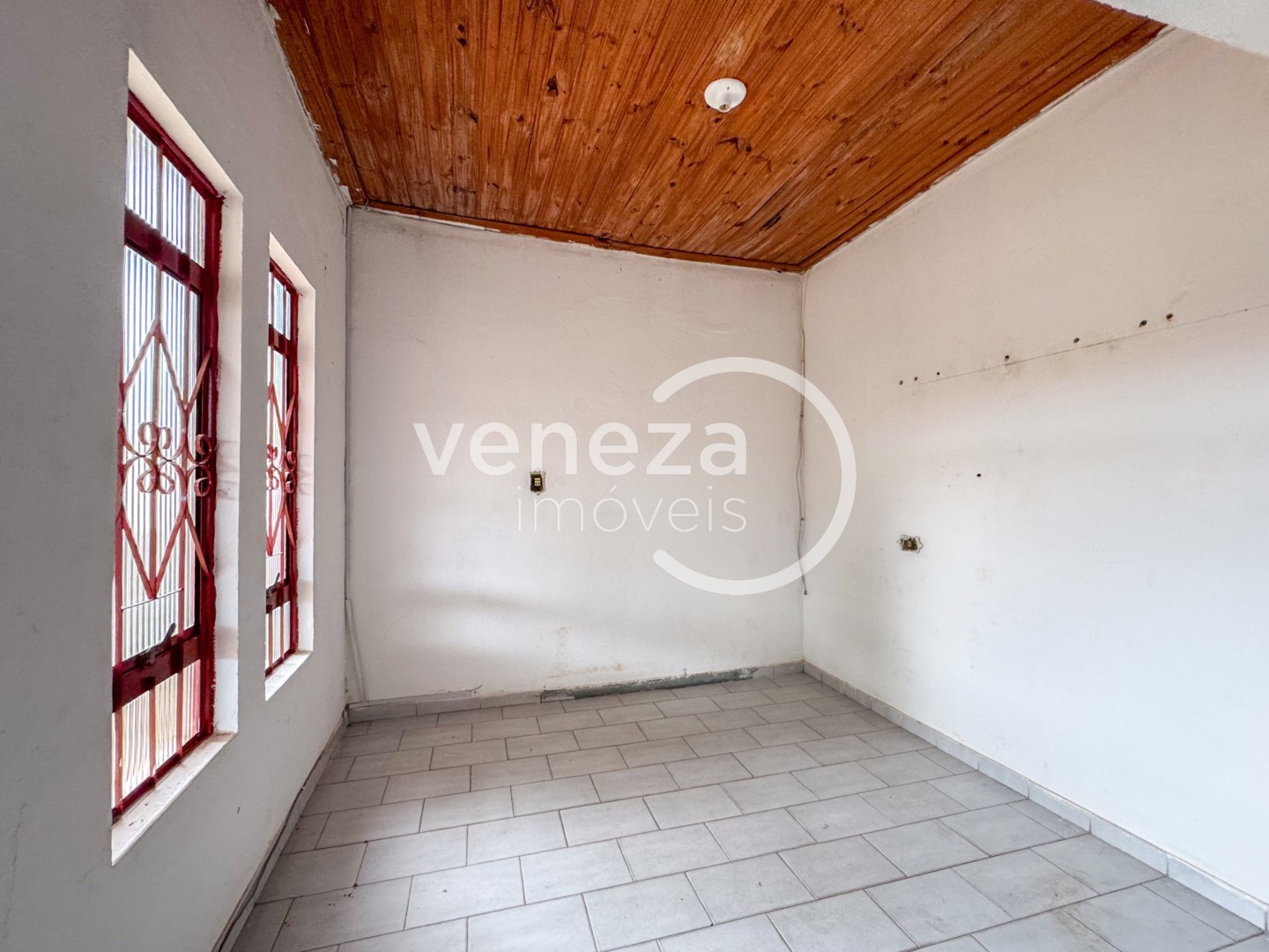 Casa Residencial para locacao no Sao Lourenco em Londrina com 35m² por R$ 750