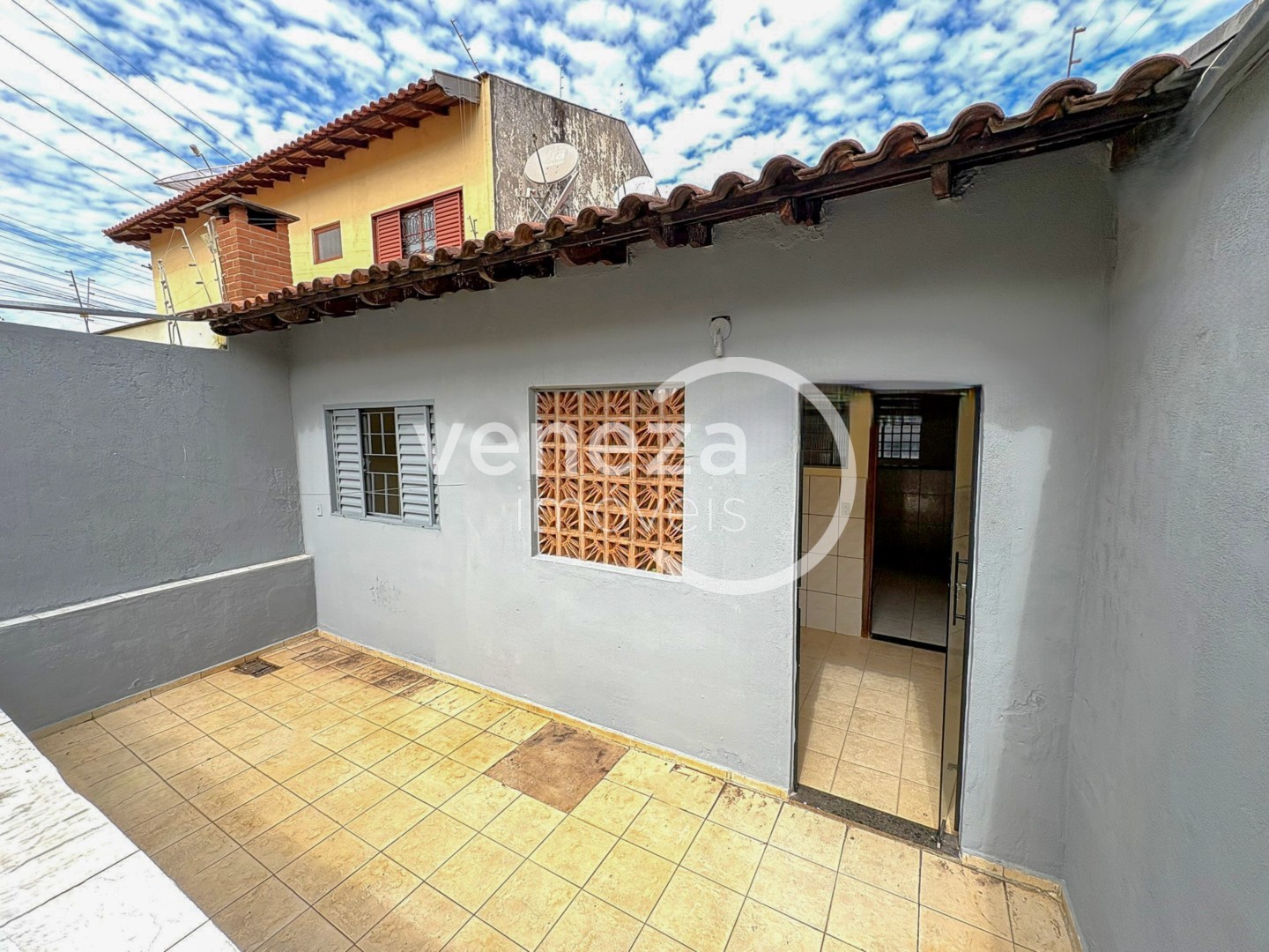 Casa Residencial para venda no bairro Portal de Versalhes de Londrina - Foto 11