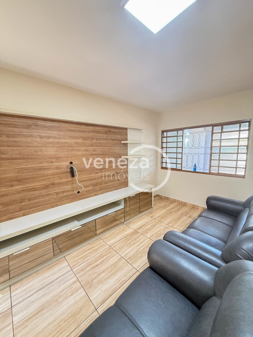 Casa Residencial para locacao no Jardim Imperio do Sol em Londrina com 120m² por R$ 2.300