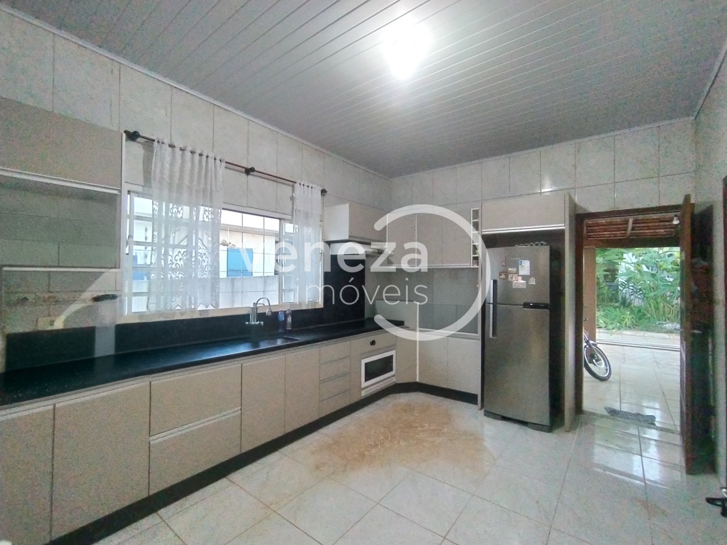 Casa Residencial para venda no bairro Chacaras Pietraroia de Londrina - Foto 5
