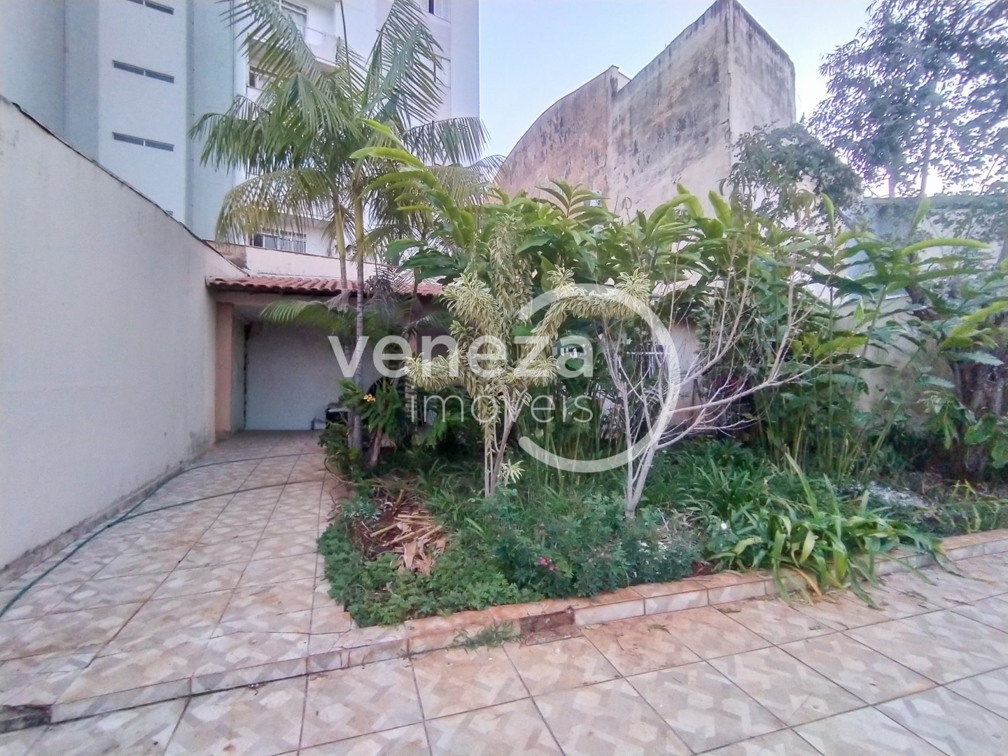 Casa Residencial para venda no bairro Chacaras Pietraroia de Londrina - Foto 8