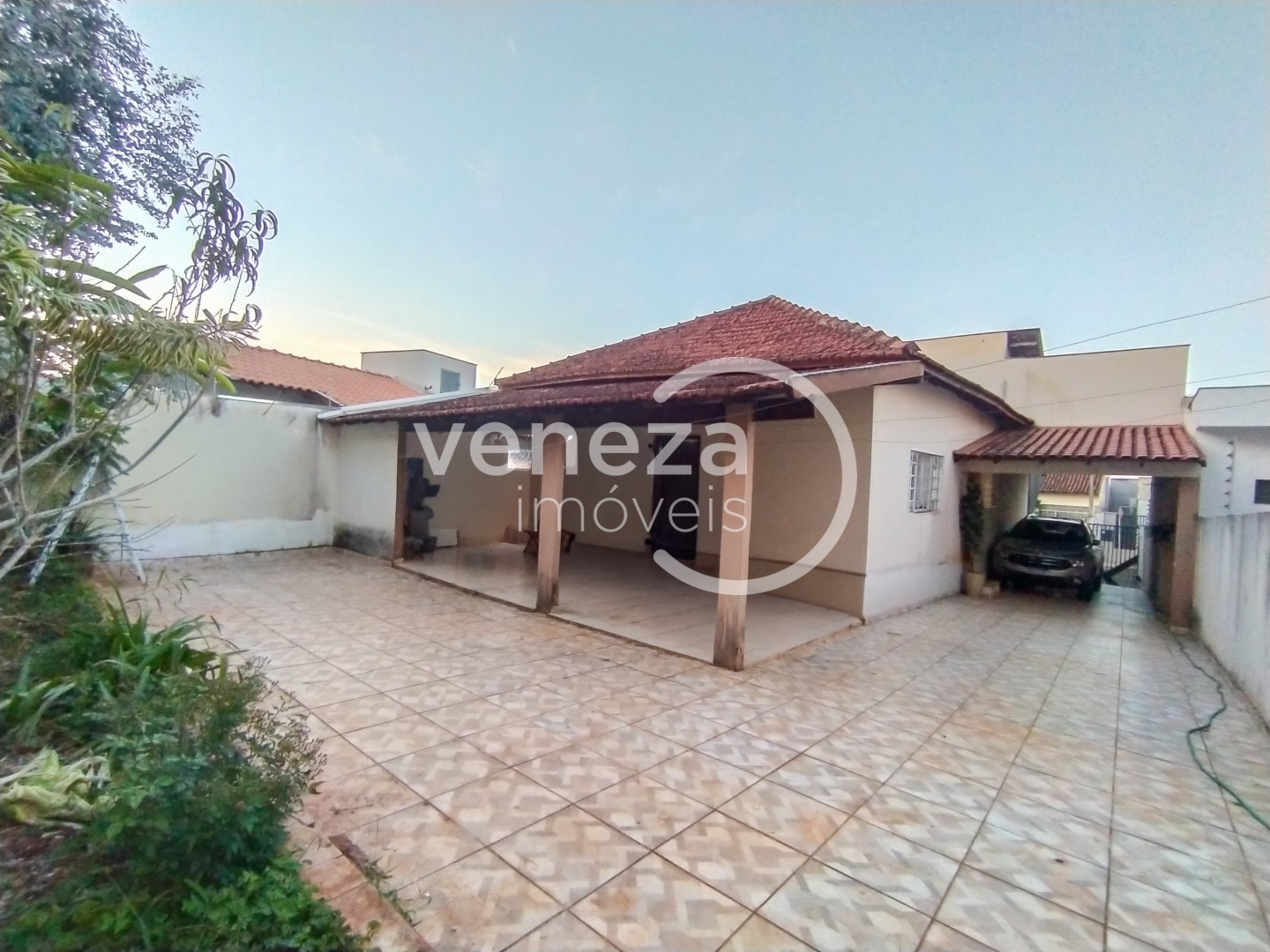 Casa Residencial para venda no bairro Chacaras Pietraroia de Londrina - Foto 6