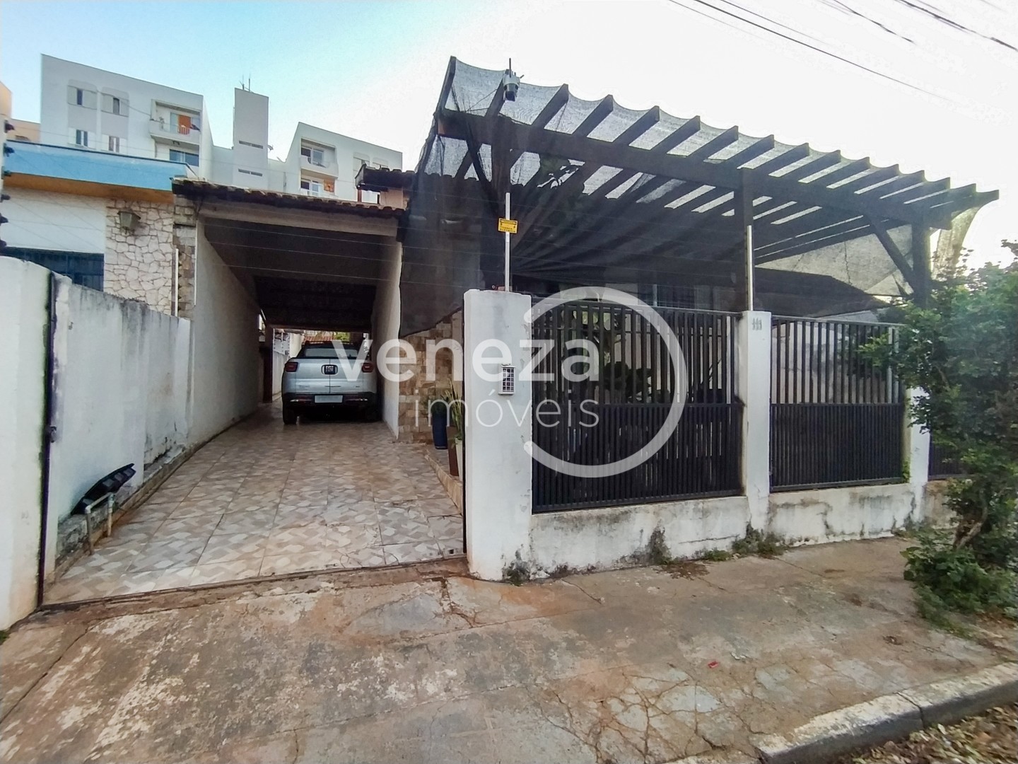 Casa Residencial para venda no Chacaras Pietraroia em Londrina com 240m² por R$ 790.000