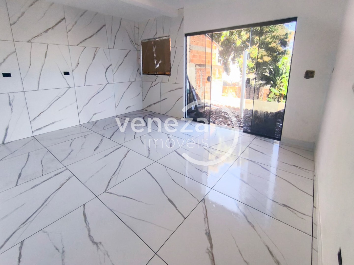 Casa Residencial para venda no Sabara III em Londrina com 360m² por R$ 450.000