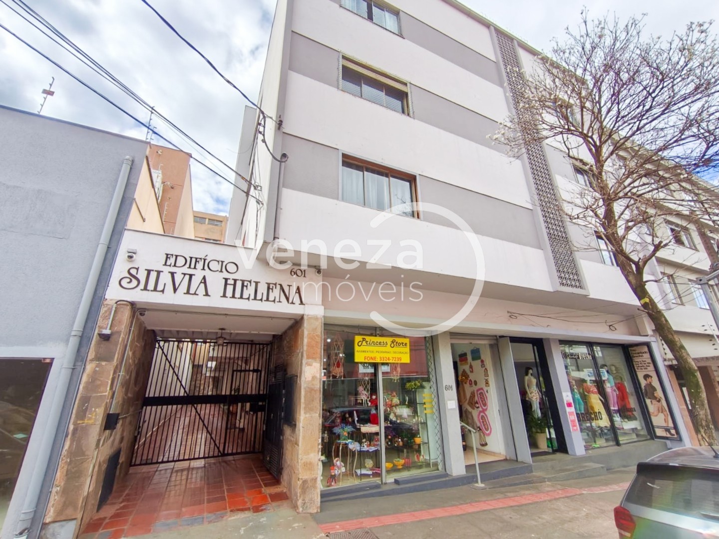 Apartamento para venda no Centro em Londrina com 170m² por R$ 310.000  - Foto 1