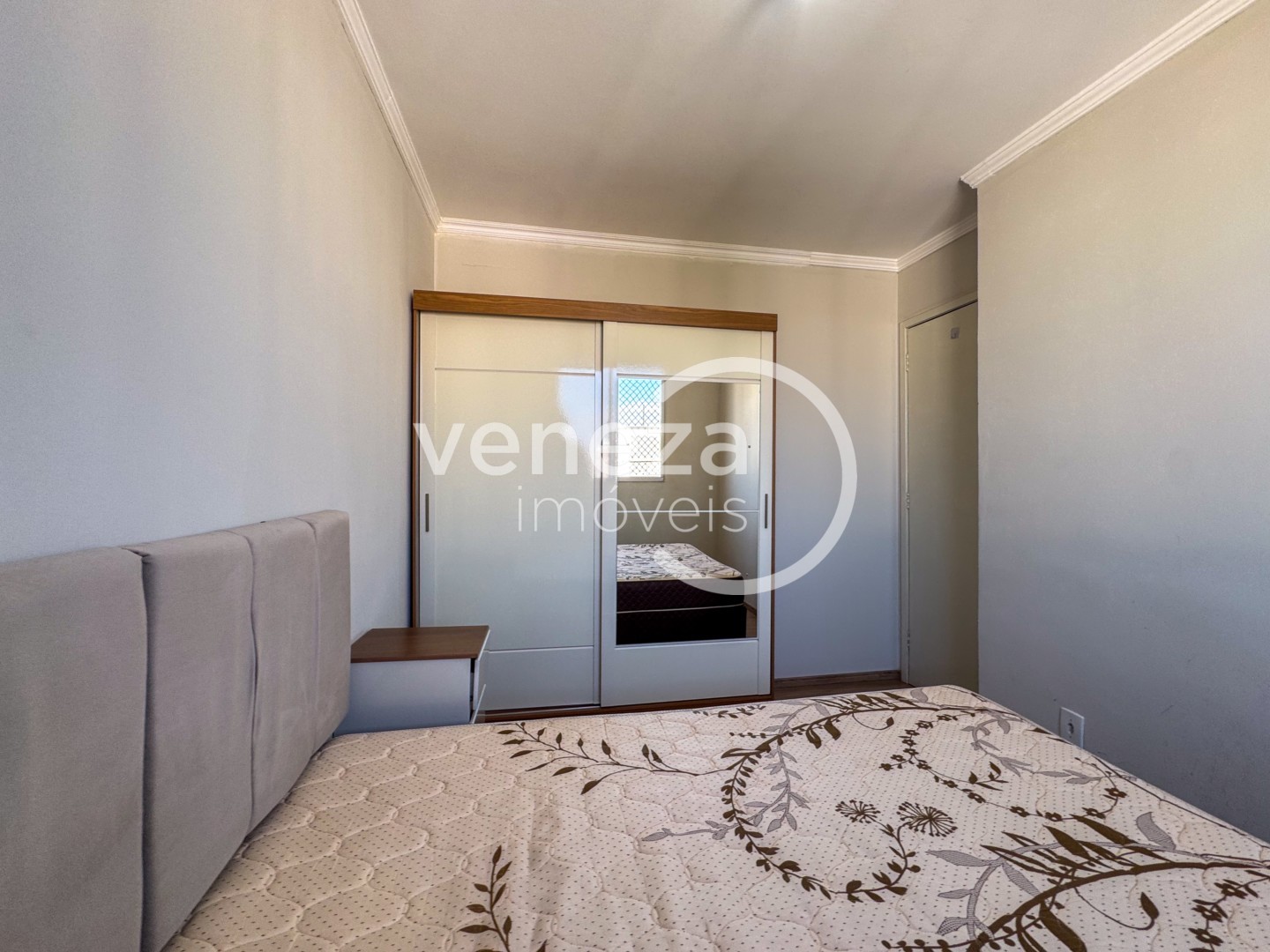 Apartamento para locação no bairro Jardim Joquei Club de Londrina - Foto 11