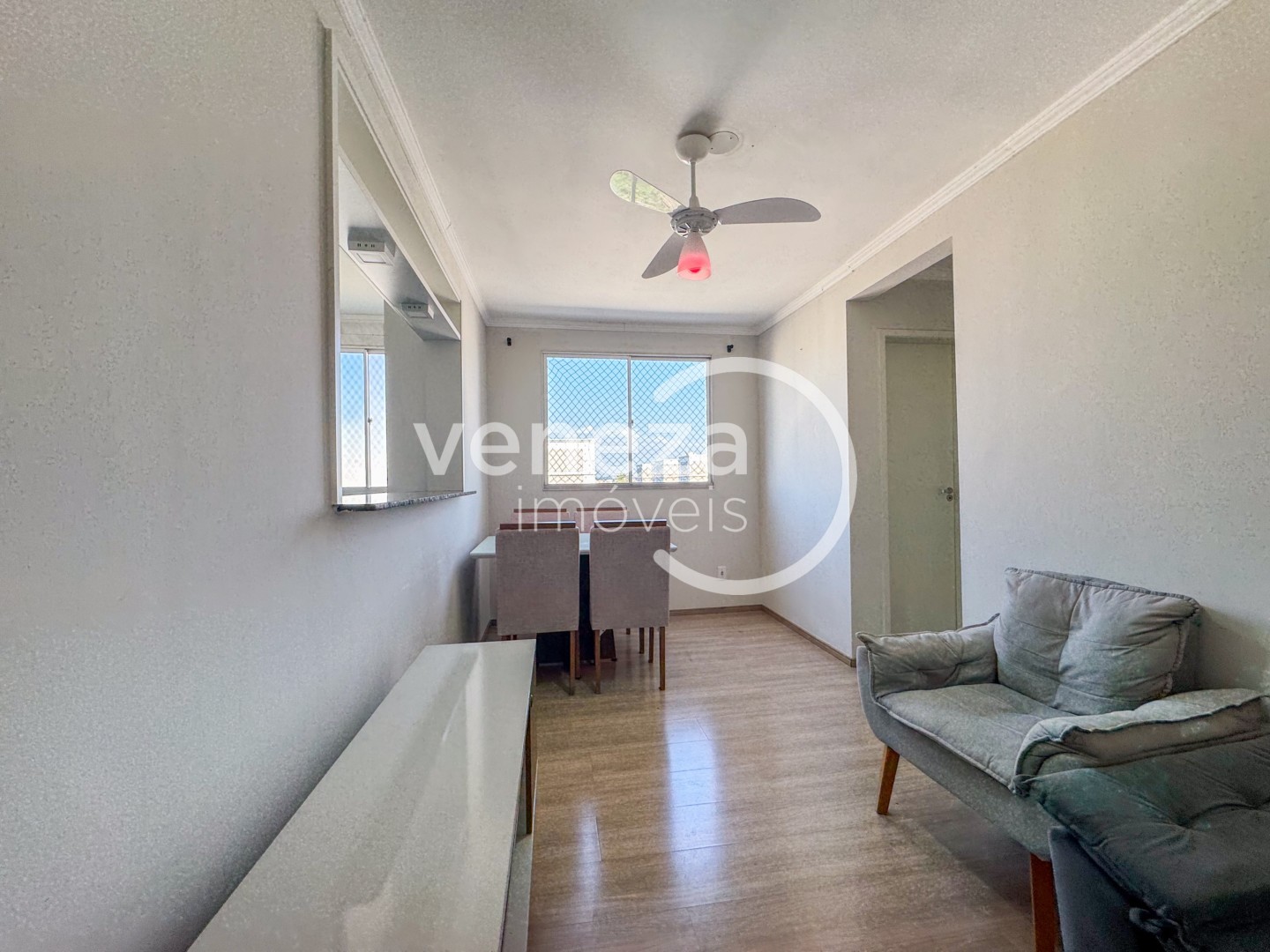 Apartamento para locacao no Jardim Joquei Club em Londrina com 77m² por R$ 1.050  - Foto 2