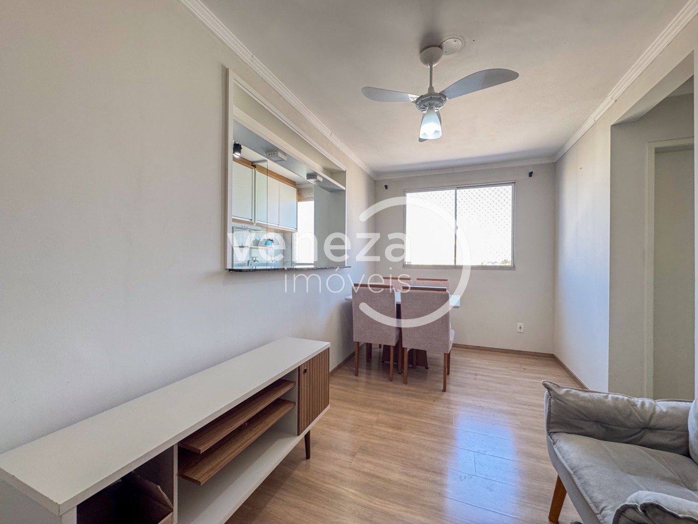 Apartamento para locacao no Jardim Joquei Club em Londrina com 77m² por R$ 1.050  - Foto 3