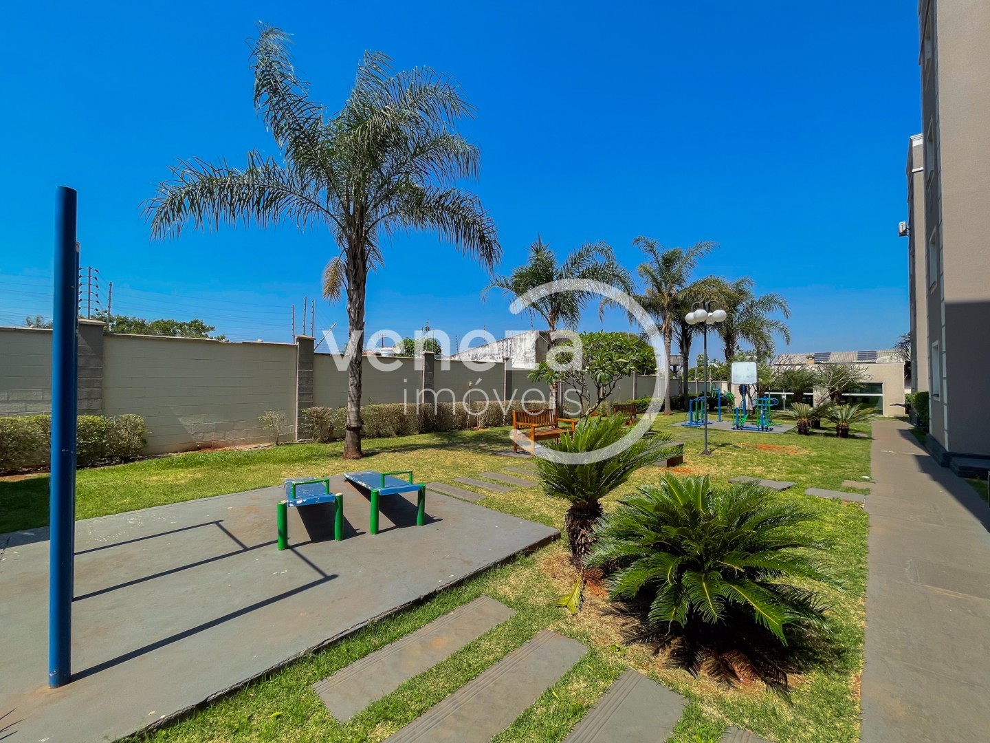 Apartamento para locação no bairro Jardim Joquei Club de Londrina - Foto 24