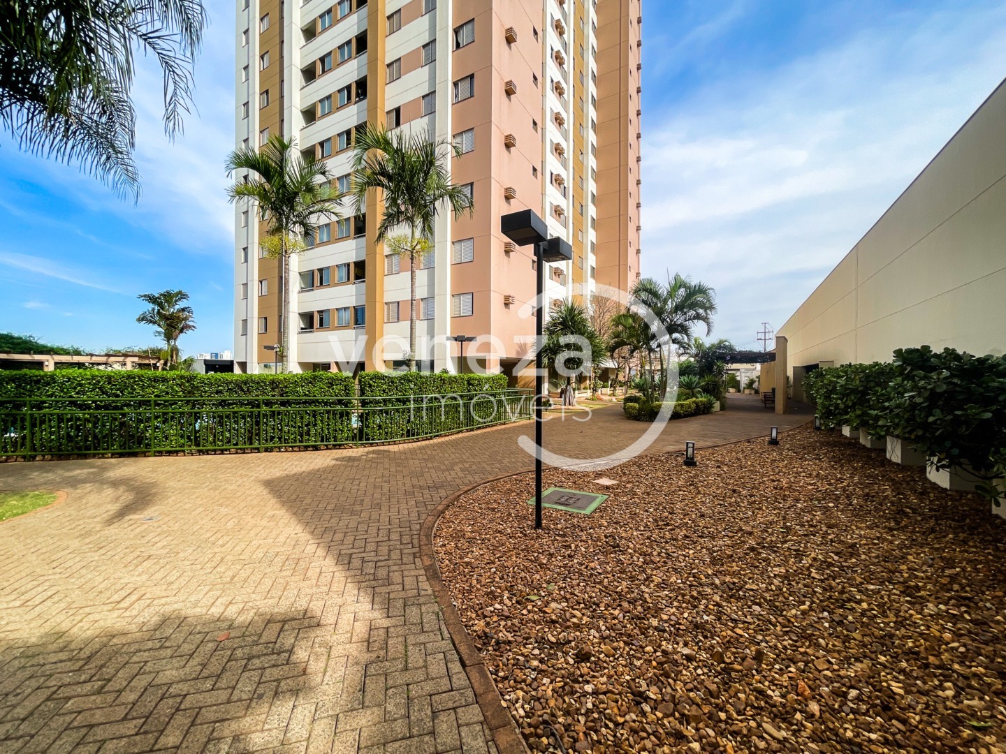 Apartamento para locação no bairro Jose Lazaro Gouvea de Londrina - Foto 18