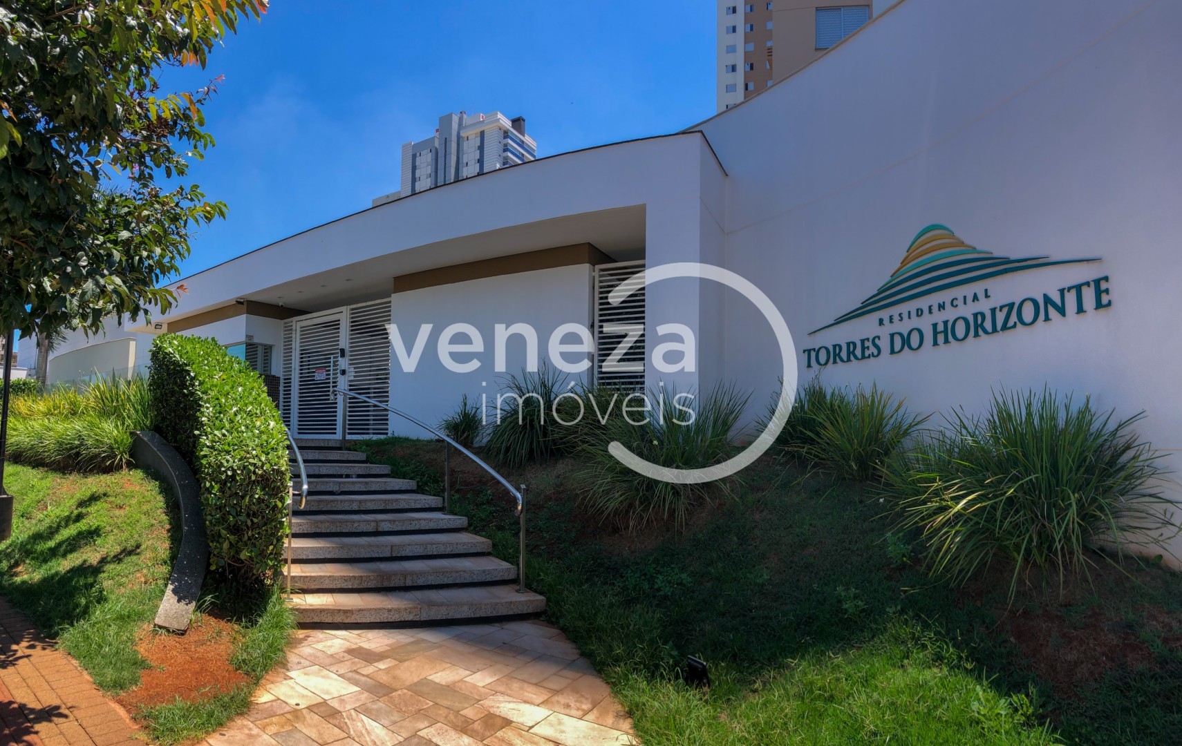 Apartamento para locacao no Jose Lazaro Gouvea em Londrina com 77m² por R$ 2.400