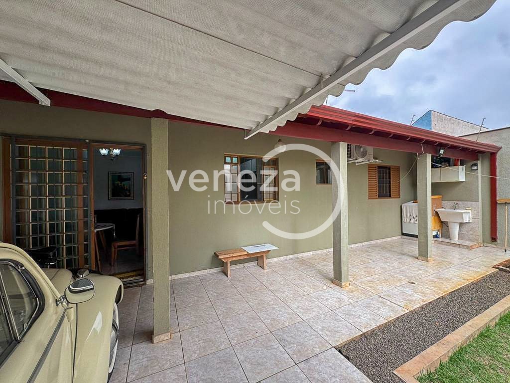 Casa Residencial para venda no Jardim Guararapes em Londrina com 250m² por R$ 380.000 - Foto 2