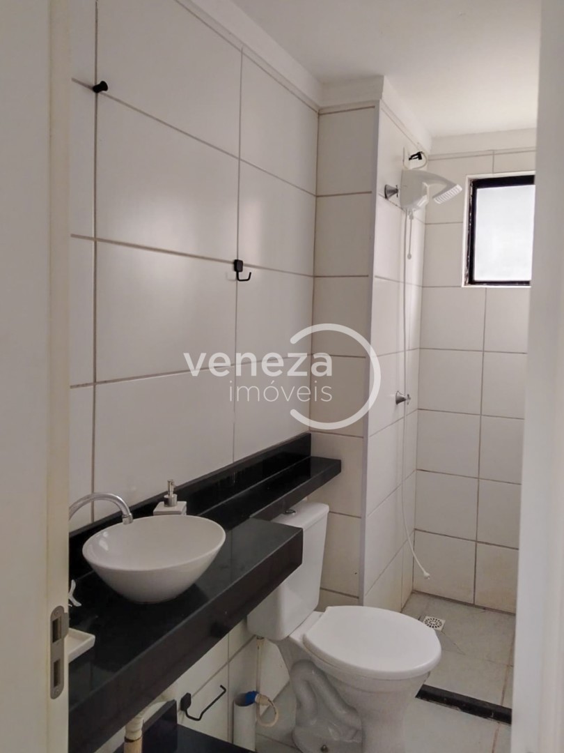 Apartamento para venda no bairro Jardim Maria Celina de Londrina - Foto 8