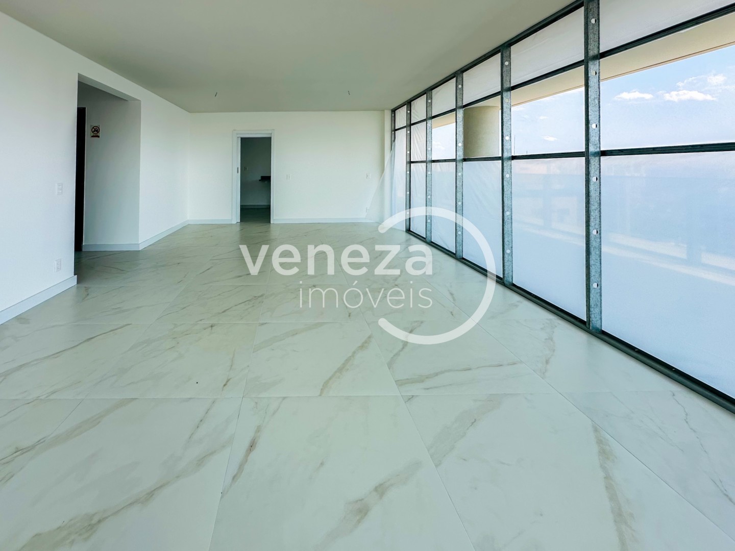 Apartamento para venda no bairro Centro de Londrina - Foto 4