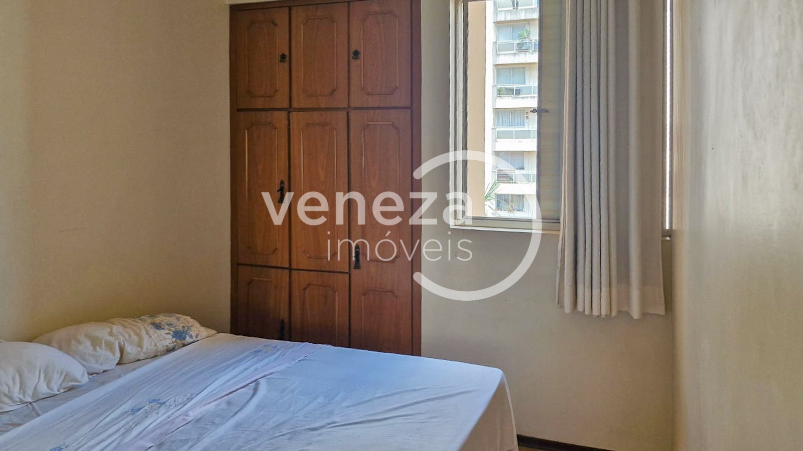 Apartamento para venda no Centro em Londrina com 77,23m² por R$ 295.000  - Foto 3