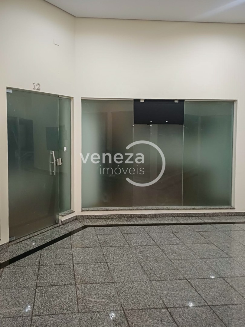 Sala para venda no Centro em Londrina com 74,18m² por R$ 380.000 - Foto 2