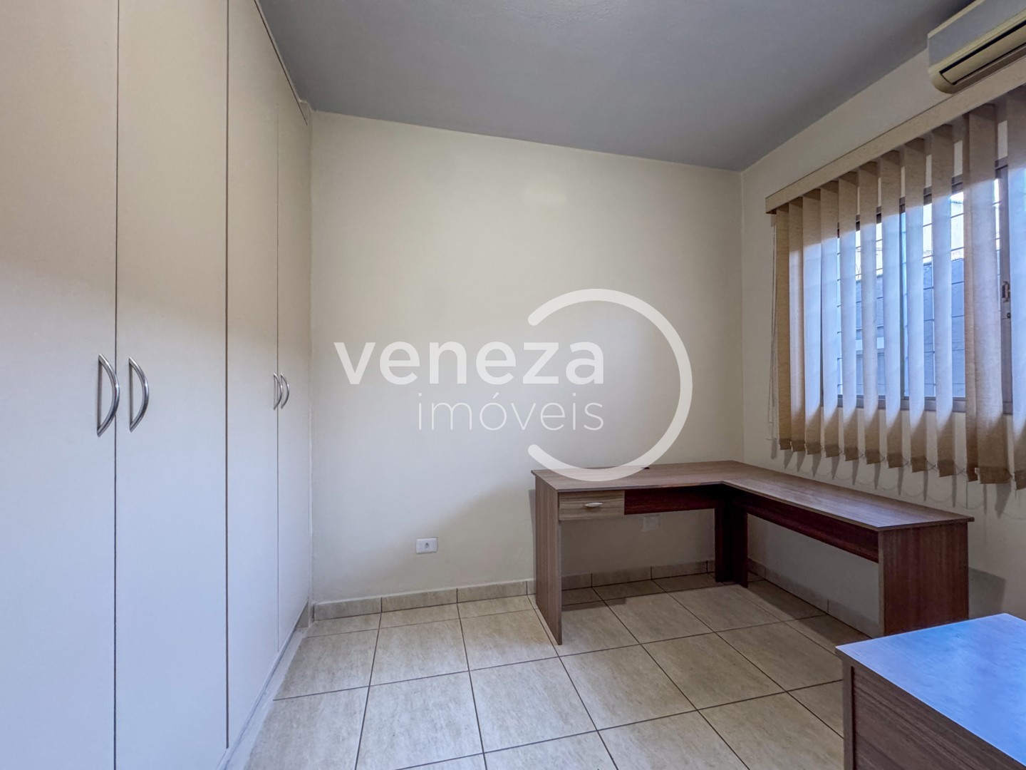 Casa Comercial para locação no bairro Jardim Higienopolis de Londrina - Foto 11