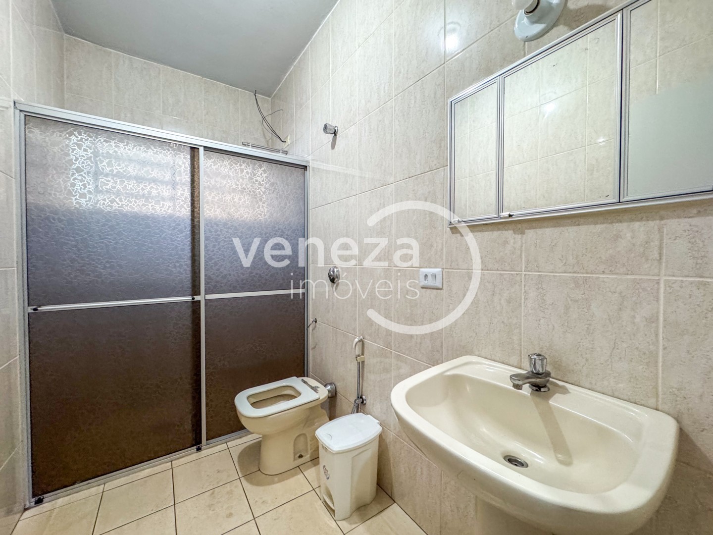Casa Comercial para locação no bairro Jardim Higienopolis de Londrina - Foto 10