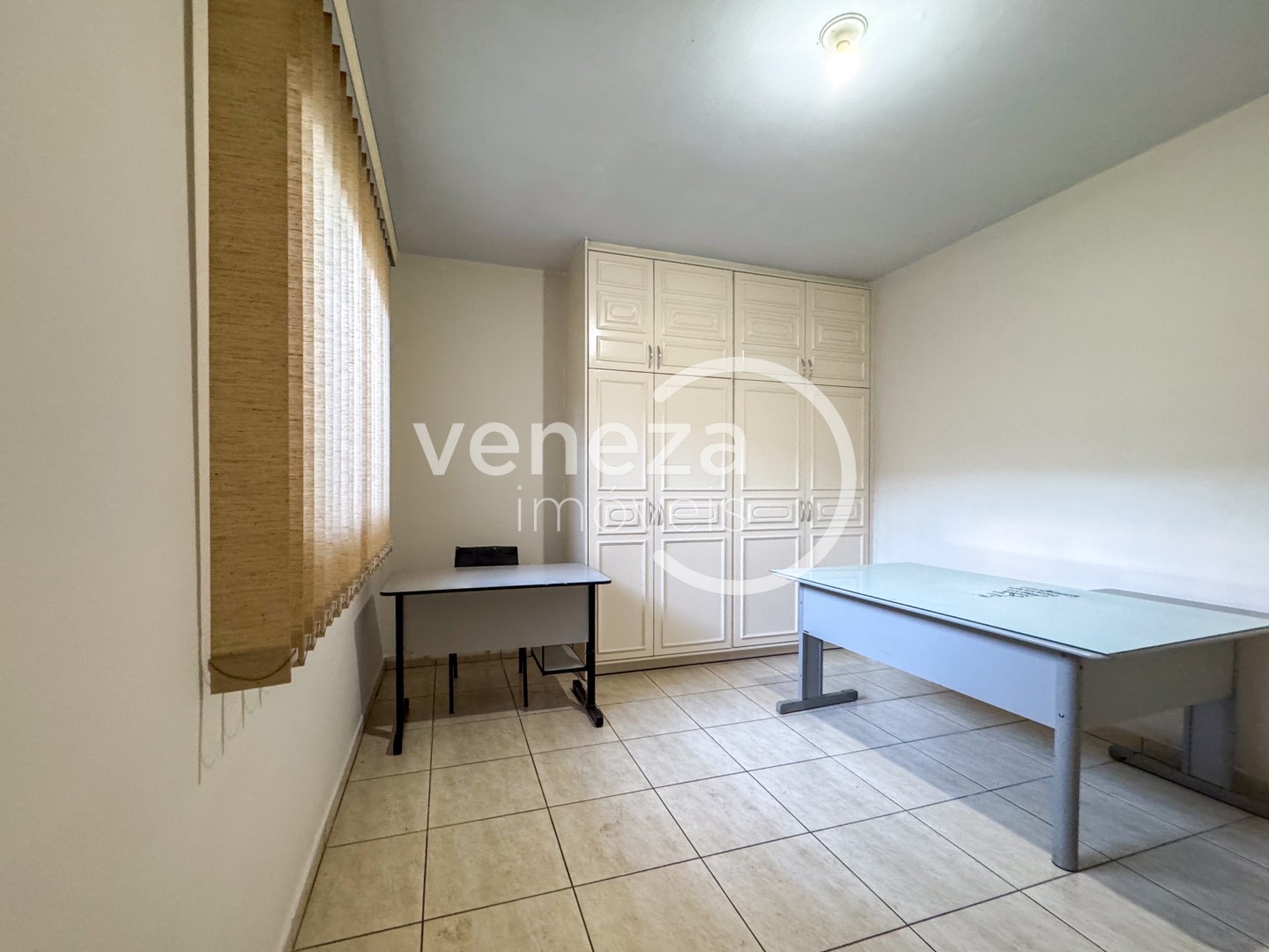 Casa Comercial para locação no bairro Jardim Higienopolis de Londrina - Foto 14