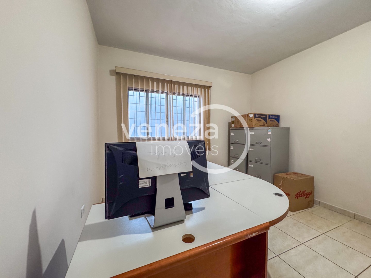 Casa Comercial para locação no bairro Jardim Higienopolis de Londrina - Foto 9