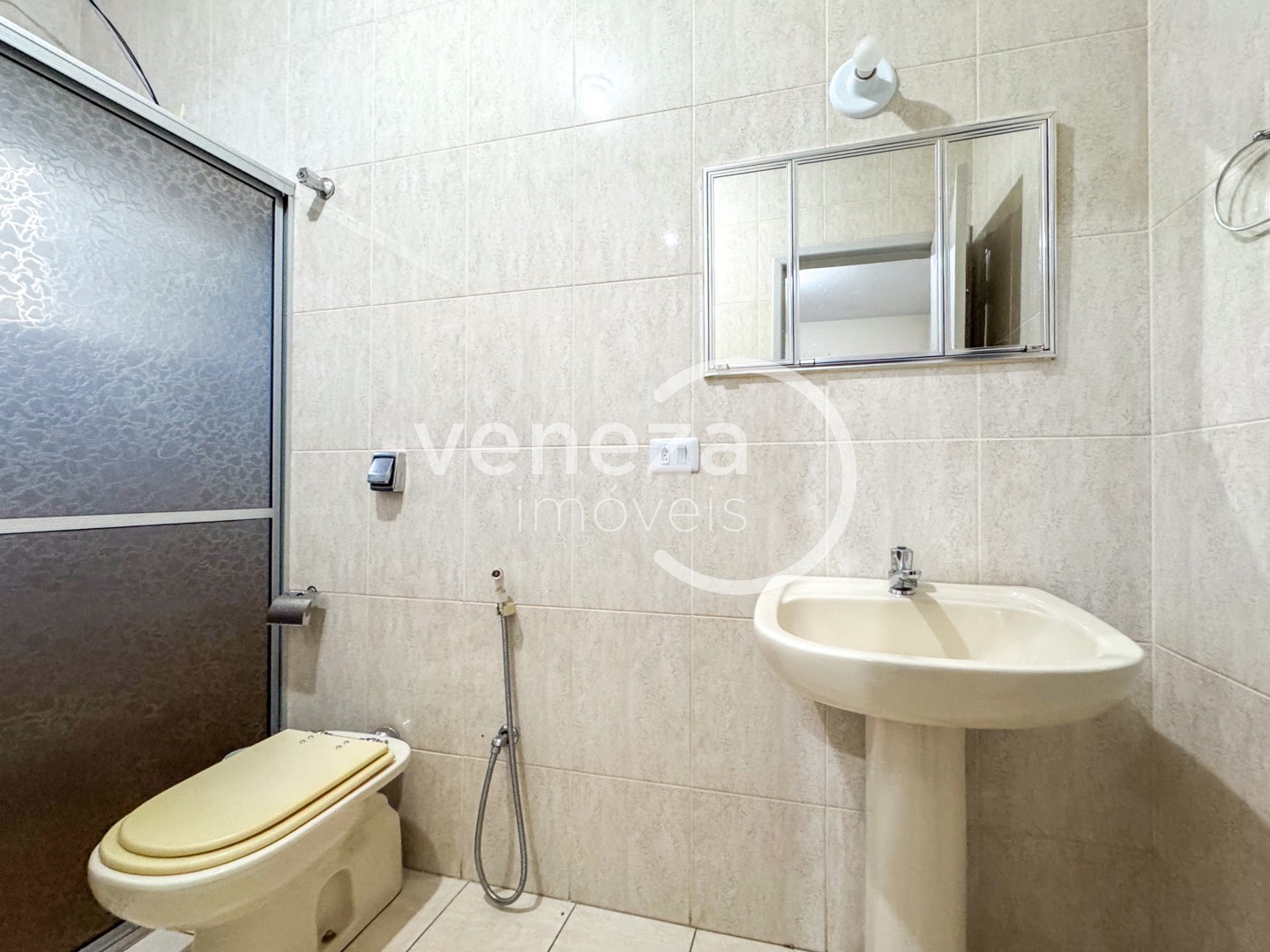 Casa Comercial para locação no bairro Jardim Higienopolis de Londrina - Foto 16