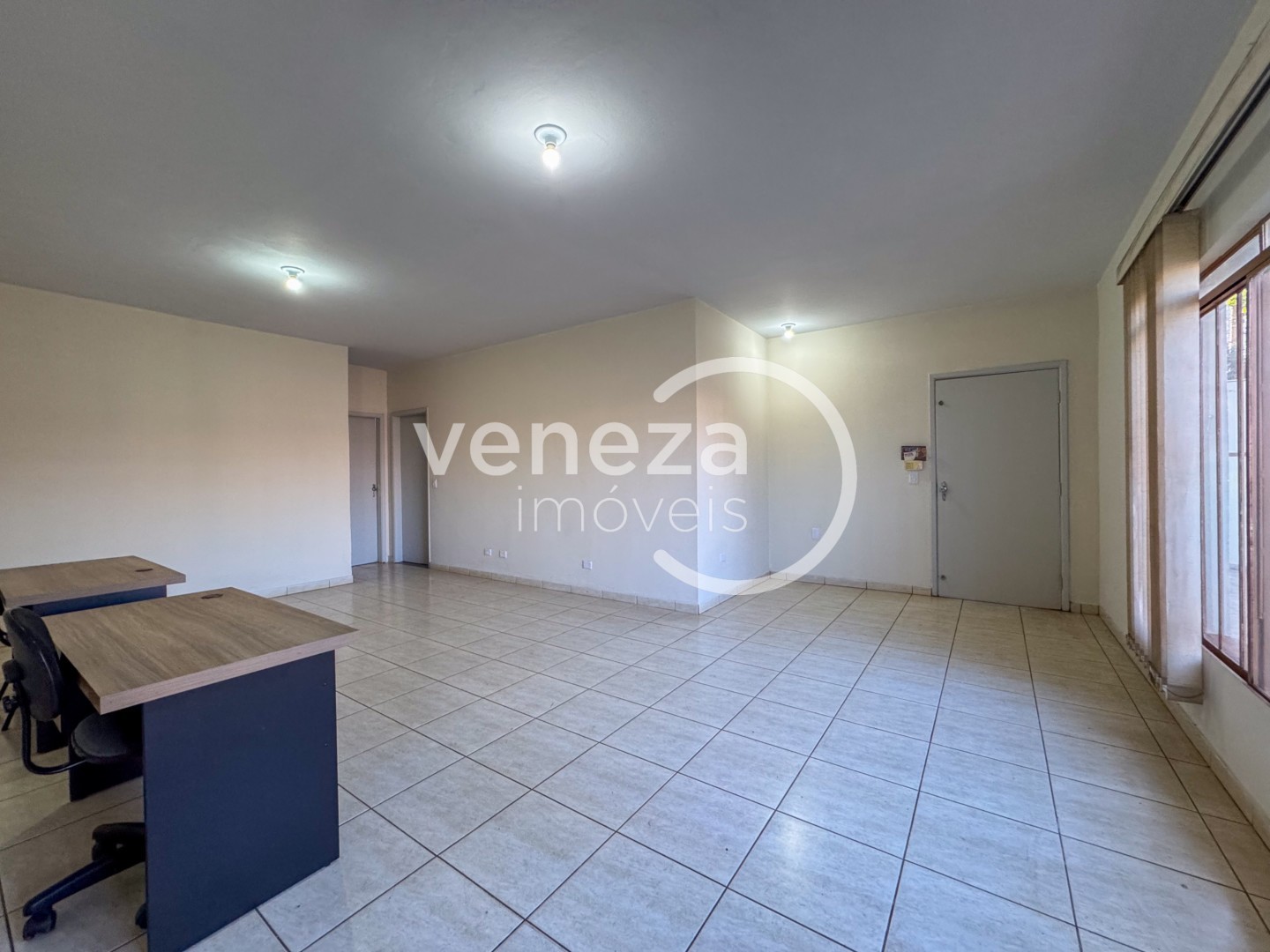 Casa Comercial para locação no bairro Jardim Higienopolis de Londrina - Foto 5