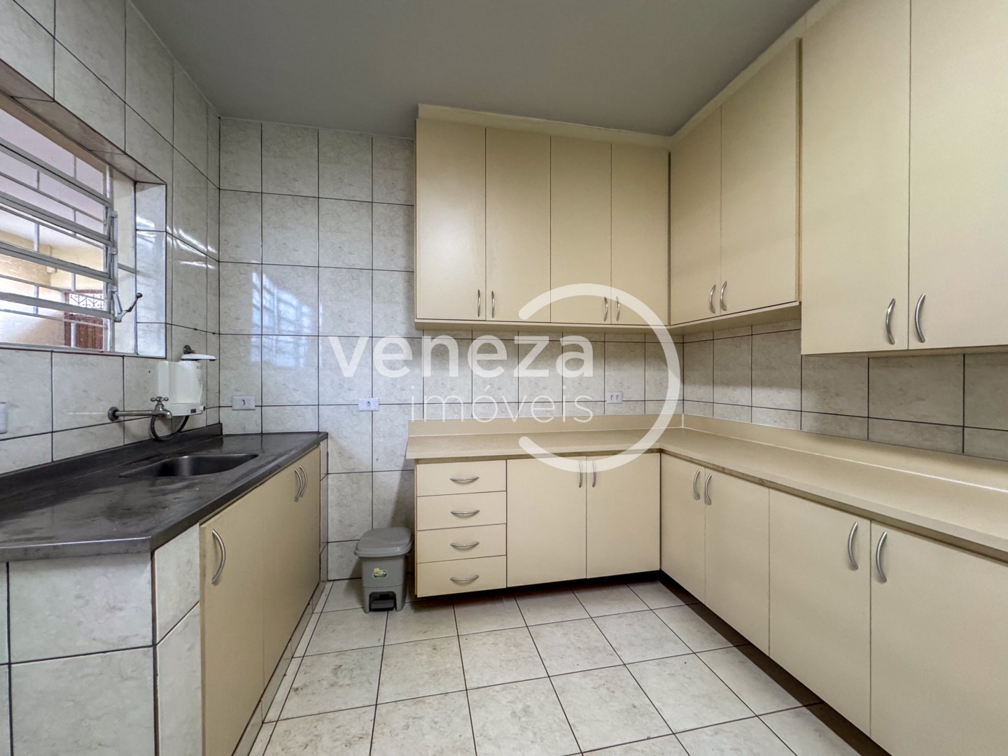 Casa Comercial para locação no bairro Jardim Higienopolis de Londrina - Foto 18